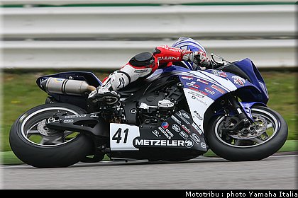 campedelli_rseries_misano2009_1.jpg