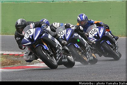 cazzola_1_rseries_cup_vallelunga2009.jpg