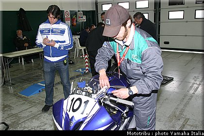 paddock_001_rseries_misano2009_1.jpg