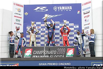 podium_2_rseries_misano2009_1.jpg