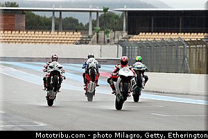 schumacher_espargaro_mamola_mcguinness_flint_2012_paul_ricard_026.jpg