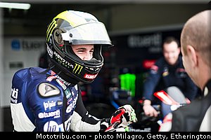schumacher_espargaro_mamola_mcguinness_flint_2012_paul_ricard_032.jpg