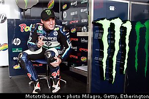 schumacher_espargaro_mamola_mcguinness_flint_2012_paul_ricard_039.jpg