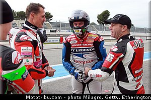 schumacher_espargaro_mamola_mcguinness_flint_2012_paul_ricard_040.jpg