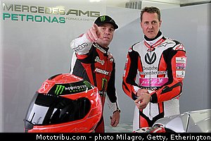 schumacher_espargaro_mamola_mcguinness_flint_2012_paul_ricard_042.jpg