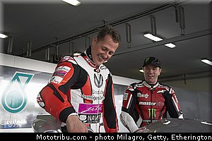 schumacher_espargaro_mamola_mcguinness_flint_2012_paul_ricard_048.jpg
