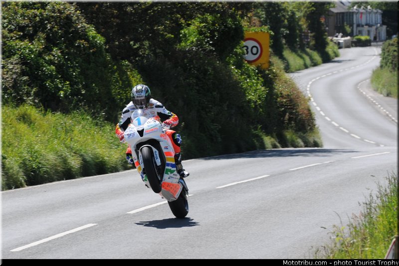 mcguinness_001_tourist_trophy_2011