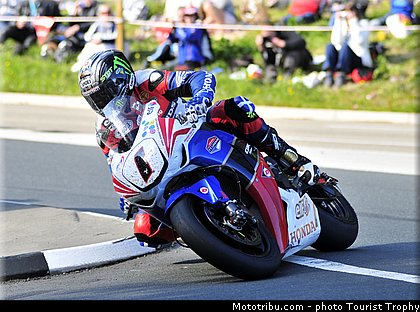 mcguinness_010_tourist_trophy_2011.jpeg