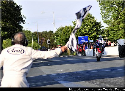 mcguinness_012_tourist_trophy_2011.jpeg