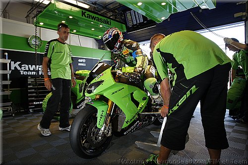 016-essais-jeudi-team-kawasaki_3.jpg