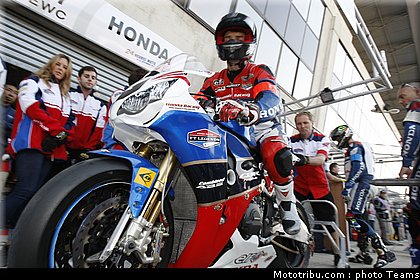 honda_tt_legend_13_endurance_24h_du_mans_2011.jpg