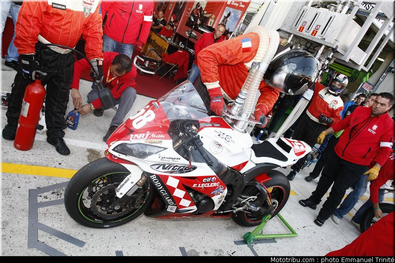 carabiniers_003_24h_du_mans_2011
