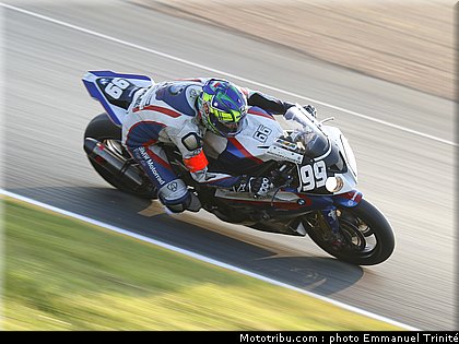 bmw_002_24h_du_mans_2011.jpg