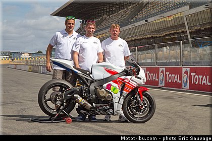cognage_109_02_endurance_2012_essais_pre_le_mans_sauvage_mototribu.jpg