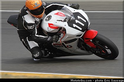 cognage_111_03_endurance_2012_essais_pre_le_mans_sauvage_mototribu.jpg