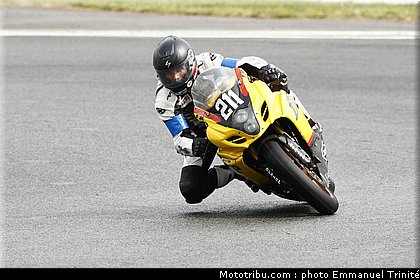 dunlop_007_endurance_2012_france_bol_dor.jpg