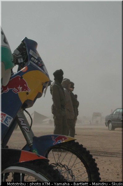 bivouac_zouerat_dakar2005