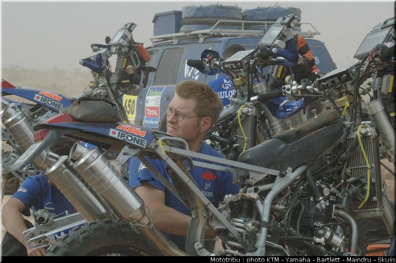bruckner_mecano_despres_2_dakar2005