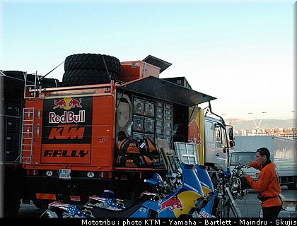 ktm_redbull_2_dakar2005.jpg