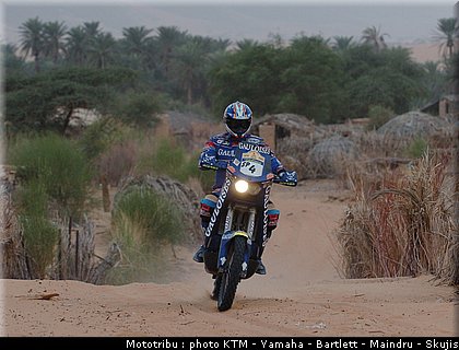 meoni_009_dakar2005.jpg