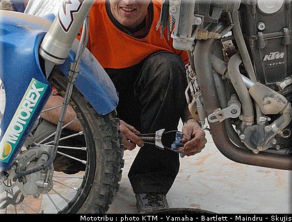 symons_mecano_harden_dakar2005.jpg