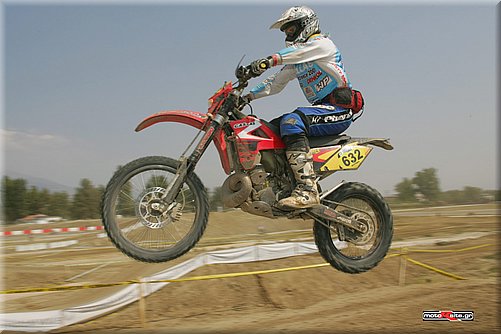 isde_0203_theris.jpg