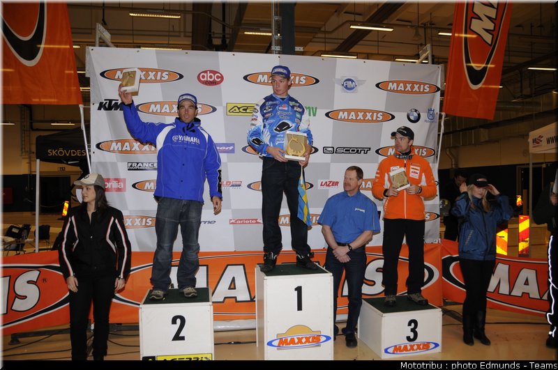 podium_e2001