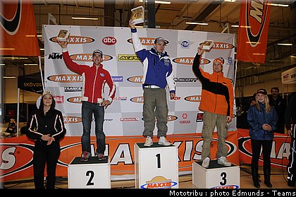 podium_ej002.jpg