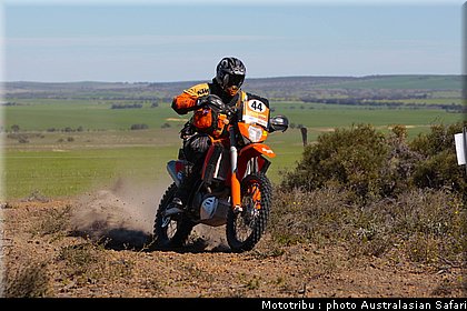 steven_mccormack_australasian_safari2009.jpg