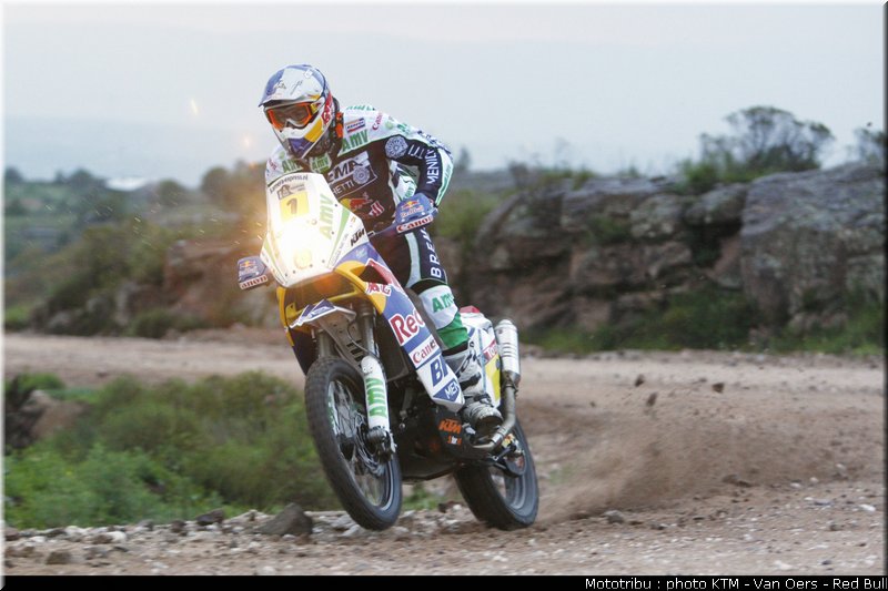 coma_026_dakar_2010