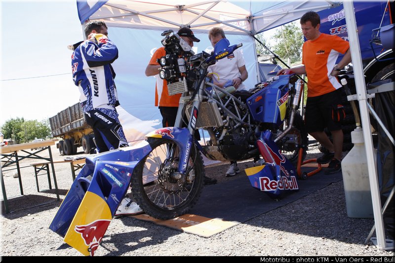 ktm_redbull_5_dakar_2010