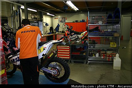 dakar_2011_preparation_ktm_07.jpg