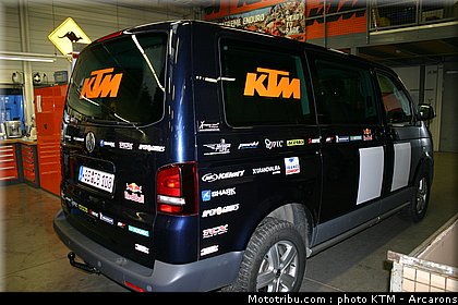 dakar_2011_preparation_ktm_10.jpg
