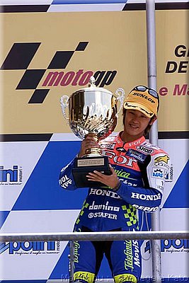 2001-kato_027.jpg