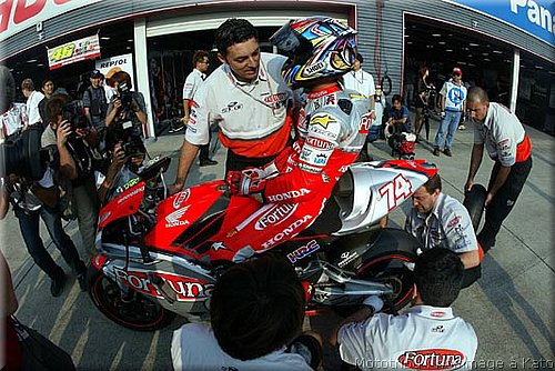 2002-kato_004.jpg