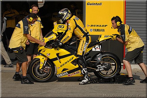 motogp_guintoli_4.jpg
