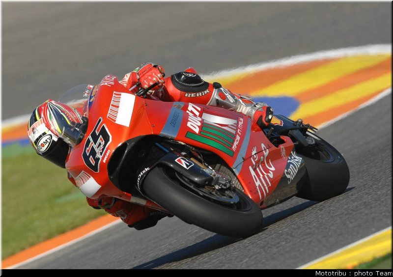 motogp_capirossi_1