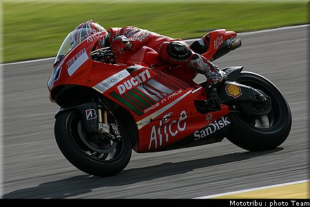 motogp_capirossi_8.jpg