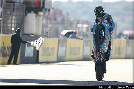 motogp_hopkins_01.jpg