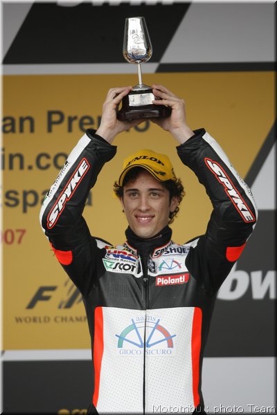 retro-dovizioso-2007_015