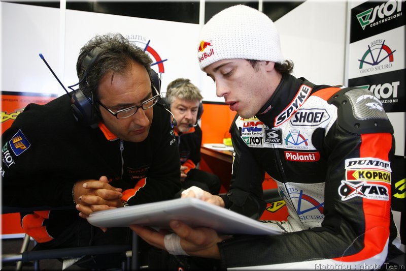 retro-dovizioso-2007_017