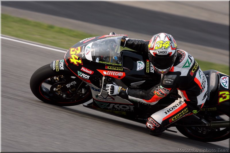 retro-dovizioso-2007_035