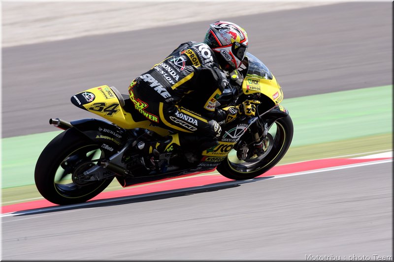 retro-dovizioso-2007_063