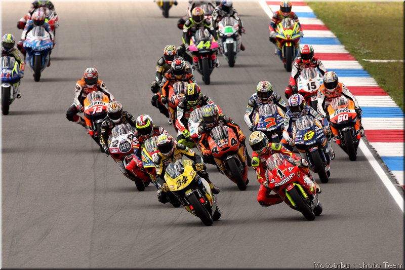 retro-dovizioso-2007_065