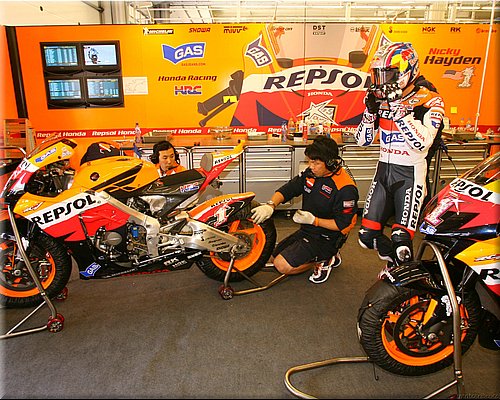 130-stands2007-025-honda001-turquie.jpg