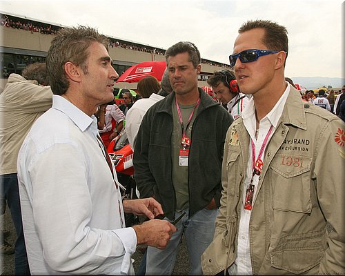 257-stands2007-036-doohan-schumacher.jpg