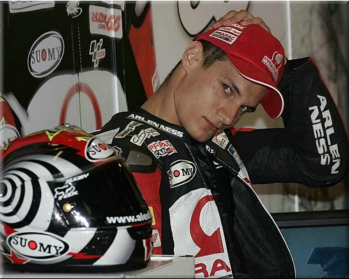 296-stands2007-hoffman1.jpg