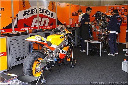 250-simon_4.jpg