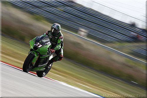motogp-hopkins_04.jpg