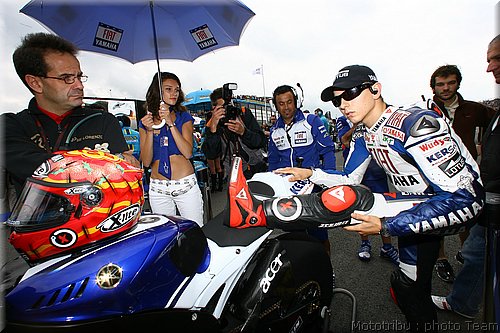 motogp-lorenzo_04.jpg